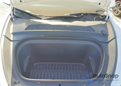 2024 Tesla Model Y из США, поврежденный, VIN 7SAYGDED5RF039377